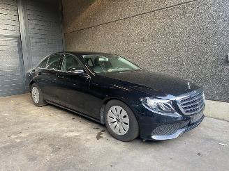 Vrakbiler auto Mercedes E-klasse (W213) Sedan 2016 E-200d 1.6 Turbo 16V Sedan 4Dr Diesel 1.597cc 118kW (160pk) RWD 2016/1