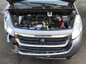 Peugeot Partner Tepee Tepee (7A/B/C/D/E/F/G/J/P/S) MPV 2018 1.6 BlueHDi 100 MPV  Diesel 1.560cc 73kW picture 12