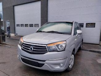 Salvage car Ssang yong Rodius Rodius, MPV, 2005 2.0 e-200 Xdi 16V 2WD 2014/7