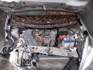 Nissan Micra Micra (K13), Hatchback, 2010 / 2016 1.2 12V picture 11