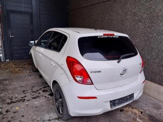 Coche siniestrado Hyundai I-20 i20, Hatchback, 2008 / 2015 1.2i 16V 2014/2