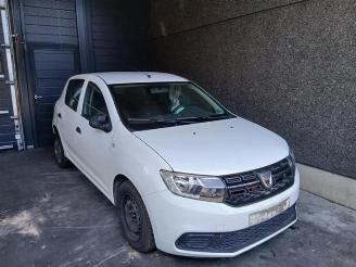 Vrakbiler auto Dacia Sandero Sandero II, Hatchback, 2012 1.0 Sce 75 12V 2019/11