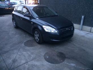 Purkuautot passenger cars Kia Cee d 1400 benzine 2009/1