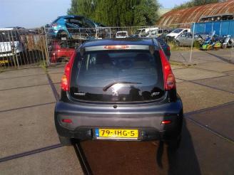 Peugeot 107 107, Hatchback, 2005 / 2014 1.0 12V picture 3