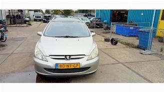 Coche siniestrado Peugeot 307 307 SW (3H), Combi, 2002 / 2008 2.0 16V 2004/2