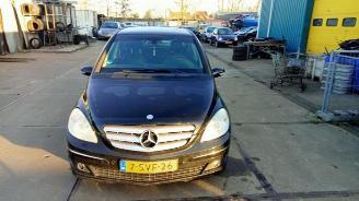 Coche siniestrado Mercedes B-klasse B (W245), Hatchback, 2005 / 2011 2.0 B-200 16V 2006/1