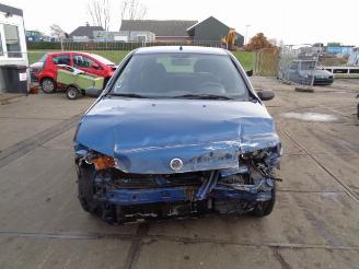 Ocazii autoturisme Fiat Punto Punto II (188) Hatchback 1.9 JTD 80 ELX (188.A.2000) [59kw]  (09-1999/09-2001) 2001/2