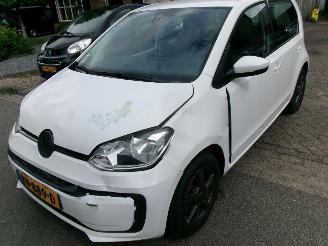 Unfallwagen Volkswagen Up! 1.0 BMT MOVE UP AIRCO 2017/1