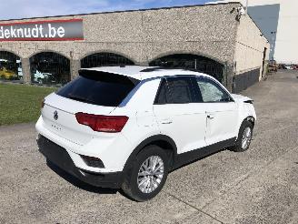 krockskadad bil auto Volkswagen T-Roc 1.6 TDI 2019/4