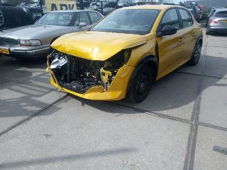 skadebil auto Peugeot e-208 Peugeot e-208 EV Active 50 kWh zie video !! 2022/11