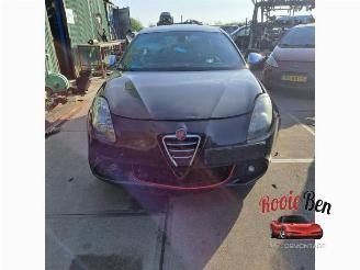 Vrakbiler auto Alfa Romeo Giulietta Giulietta (940), Hatchback, 2010 / 2020 1.4 TB 16V MultiAir 2010/6