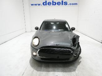 krockskadad bil auto Mini One 1.5 2019/4