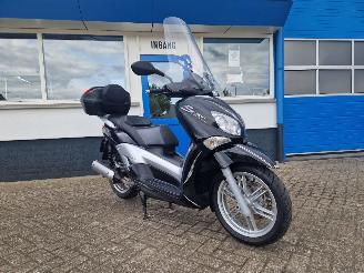 skadebil motor Yamaha  X CITY 250 2012/8