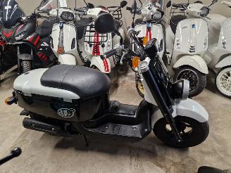 Yamaha  GIGGLE picture 2