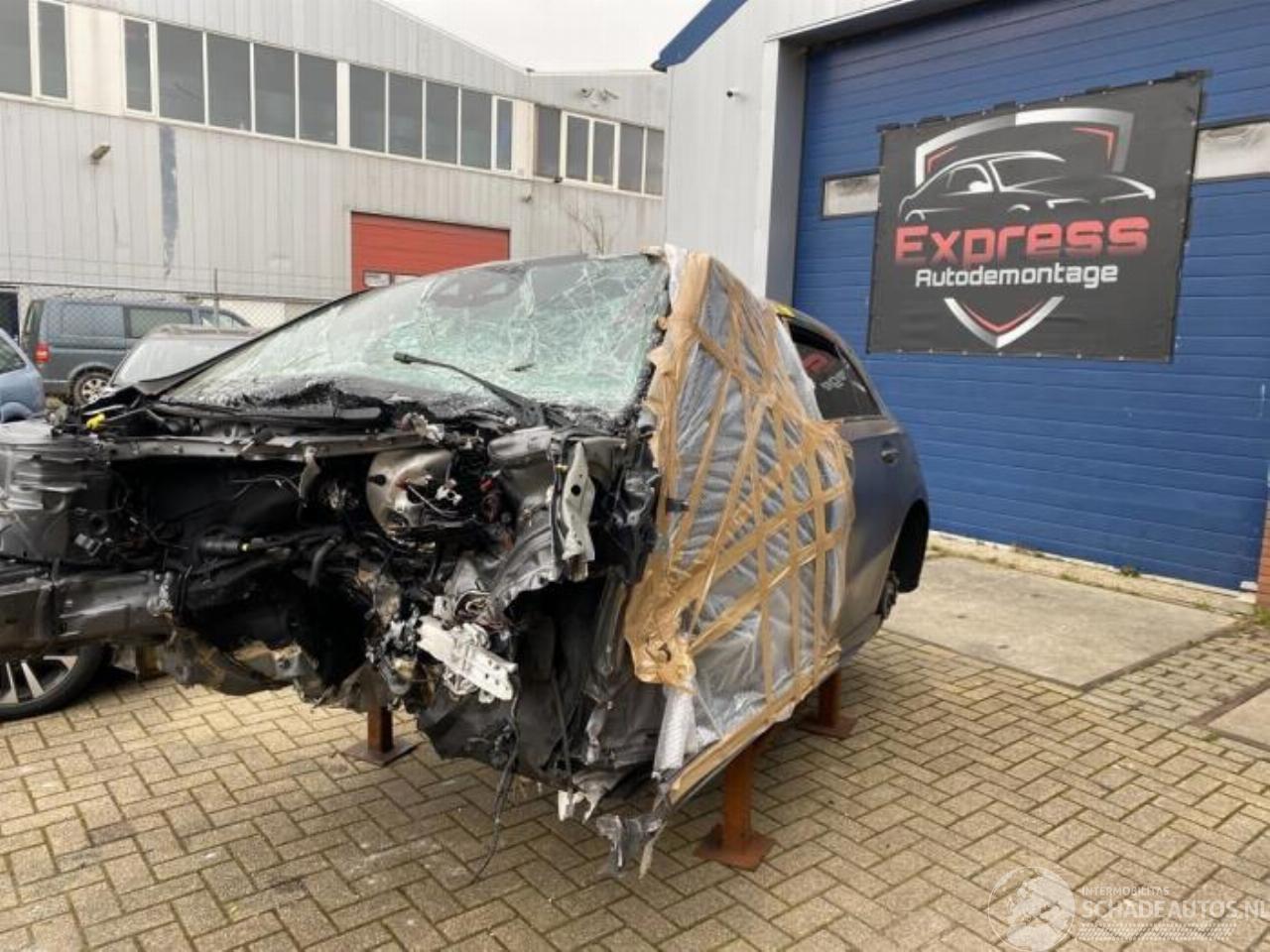 Mercedes A-klasse A (177.0), Hatchback, 2018 / 2026 1.3 A-180 Turbo 16V