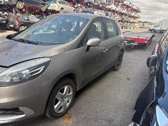 krockskadad bil auto Renault Scenic  2013/2