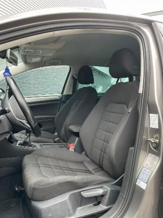 Volkswagen Golf 1.0 TSI Connected Series picture 7