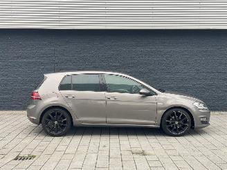 Volkswagen Golf 1.0 TSI Connected Series picture 12