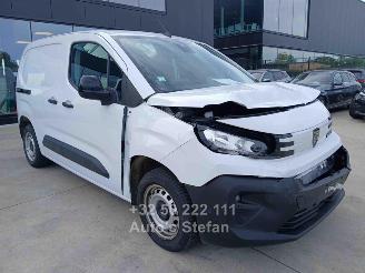 Unfallwagen Peugeot Partner PREMIUM 2024/8
