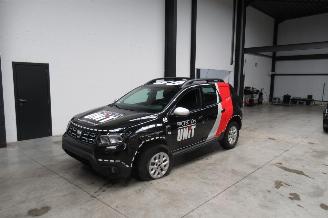 Schadeauto Dacia Duster COMFORT 2023/3