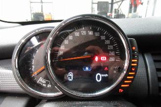 Mini Cooper SEDAN picture 20