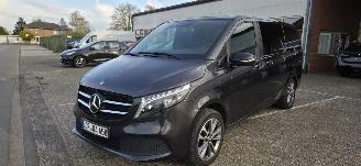 skadebil auto Mercedes V-klasse 300 Avandgarde Lang*9 persoons*AWD*Automaat*360 Camera*Ambiente*Navigatie*Nightvision*LaserLED*Trekhaak* 2022/6