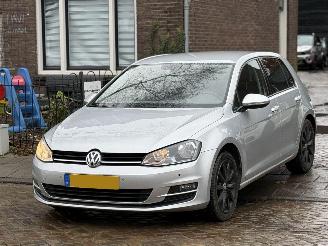 krockskadad bil auto Volkswagen Golf 1.6 TDI NAP RIJDBAAR 2017/1