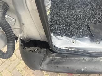 Volkswagen Transporter 2.0 TDI L1H1 28 Bulli picture 16