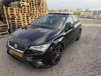 krockskadad bil auto Seat Ibiza 1.0 TSI FR AUTOMAAT PANO! 2021/1