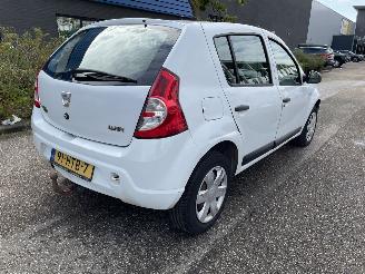 krockskadad bil auto Dacia Sandero 1.4 airco 2009/8